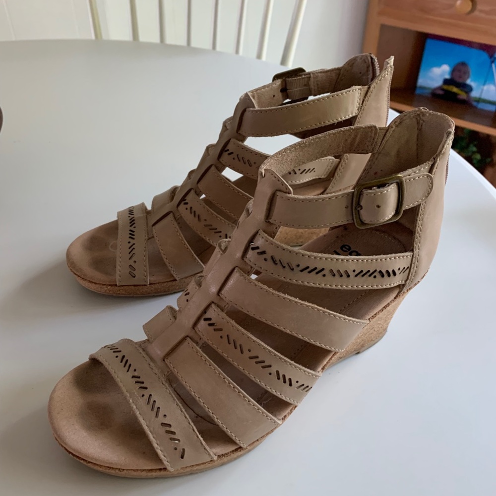 Woman's Earth Shoe- "Woodland Sunny"